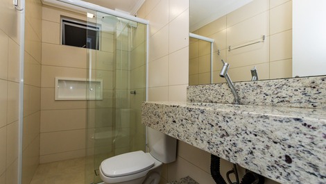 Apartamento 2 dormitórios para 6 pessoas - Praia de Canto Grande