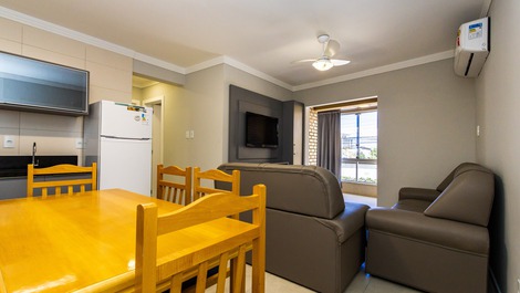 Apartamento 2 dormitórios para 6 pessoas - Praia de Canto Grande