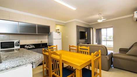 Apartamento 2 dormitórios para 6 pessoas - Praia de Canto Grande