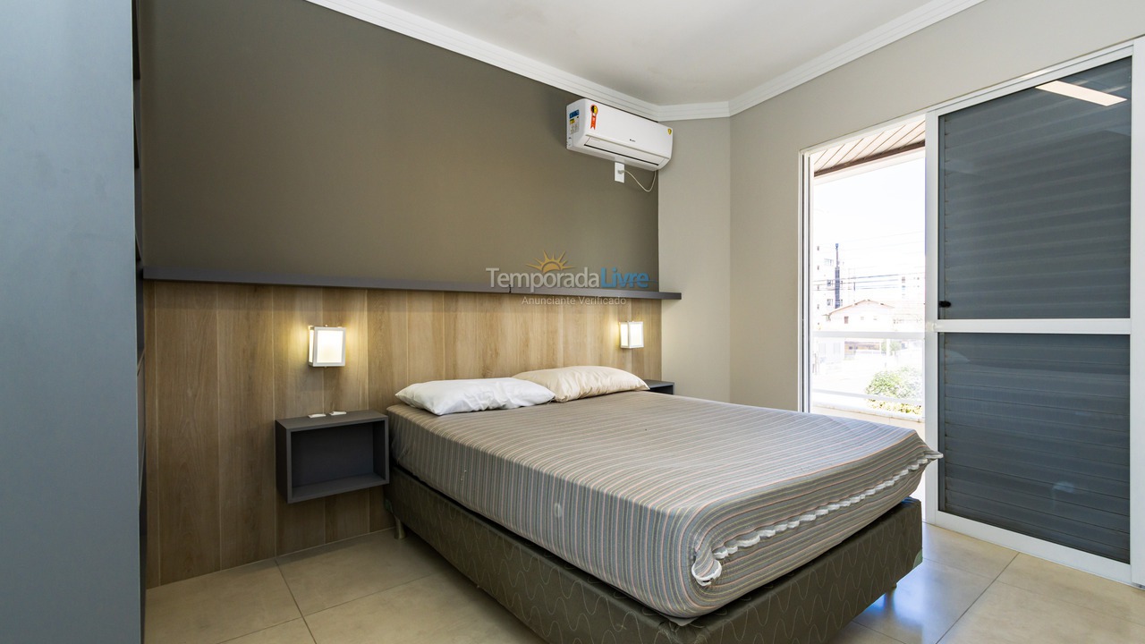 Apartamento para aluguel de temporada em Bombinhas (Canto Grande)