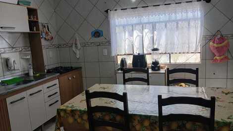 ¡Gran casa! con 3 habitaciones en São Francisco do Sul en Enseada.