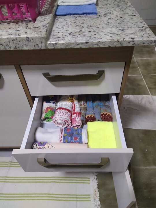 Apartamento para aluguel de temporada em Pontal do Paraná (Praia de Leste)