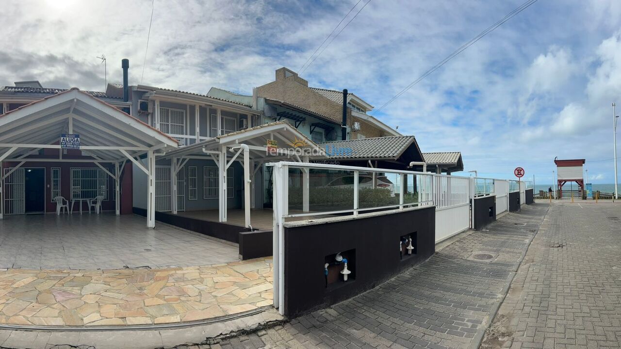 Casa para alquiler de vacaciones em Bombinhas (Praia de Bombas)