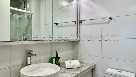 Luxury apartment in Jurere, 100 meters from the sea