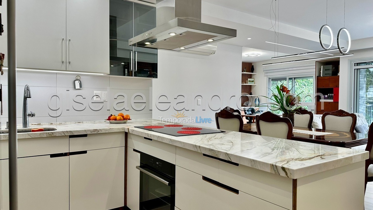 Apartment for vacation rental in Florianopolis (Jurerê Internacional)