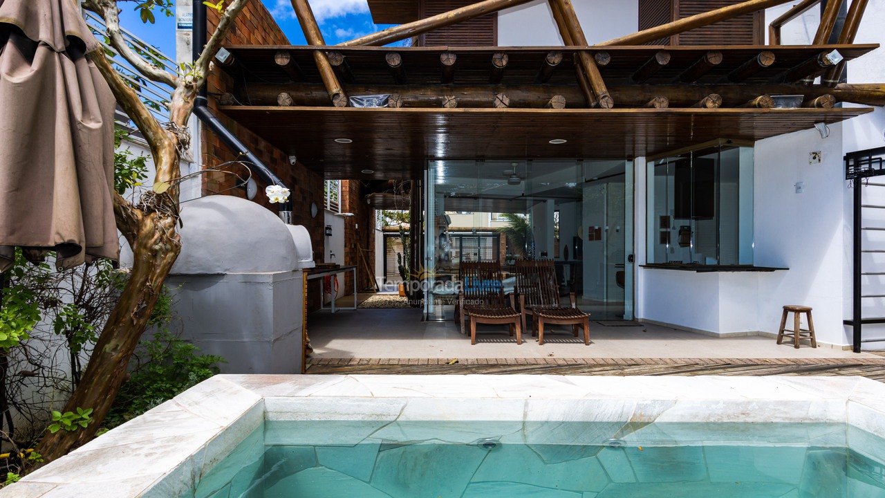 House for vacation rental in Bombinhas (Mariscal)