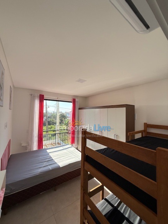 Casa para aluguel de temporada em São Francisco do Sul (Praia Grande)