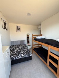 Excelente Geminado 1 suite + 2 quartos com AC, WI-FI, churrasqueira