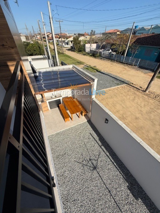 Casa para aluguel de temporada em São Francisco do Sul (Praia Grande)