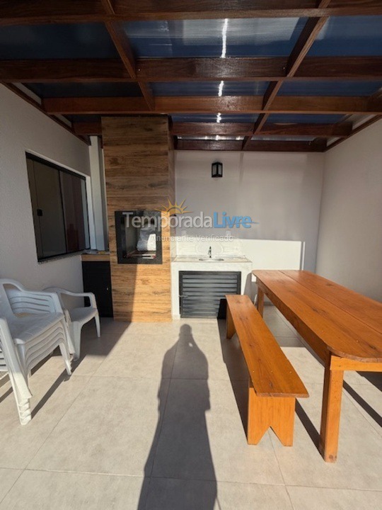 Casa para aluguel de temporada em São Francisco do Sul (Praia Grande)