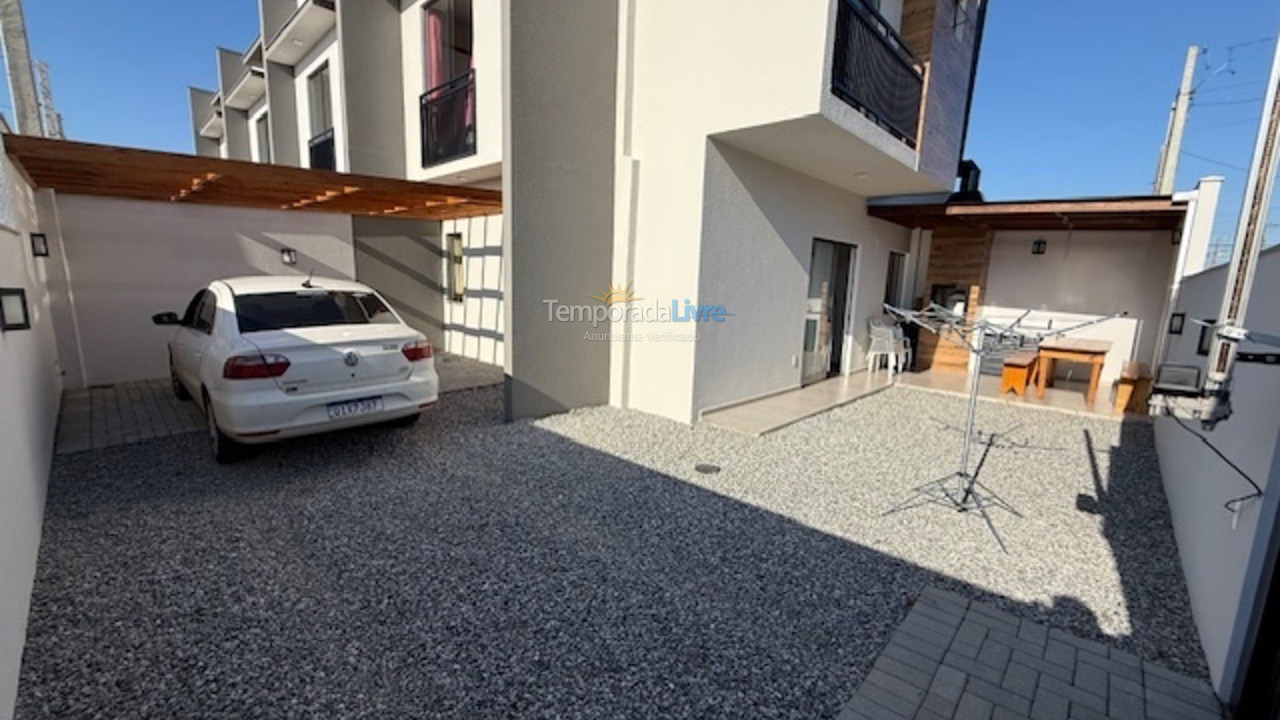 Casa para aluguel de temporada em São Francisco do Sul (Praia Grande)