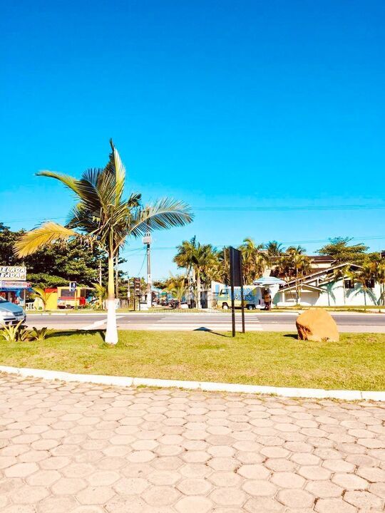 Apartamento para aluguel de temporada em Ubatuba (Praia das Toninhas)