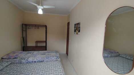 Apto P. das Toninhas, 7 pessoas, 150m da Praia, 2 Q- Ar Cond - Wi-Fi