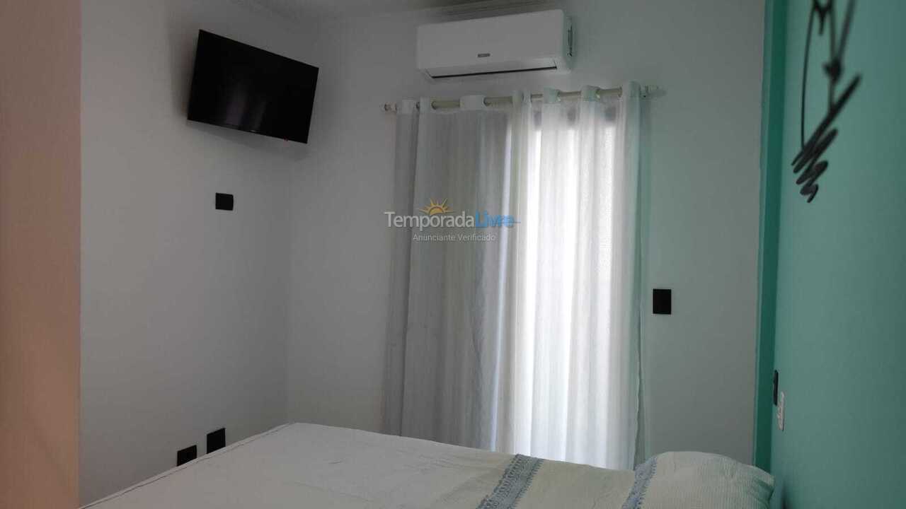 Apartamento para aluguel de temporada em Guarujá (Pitangueiras)