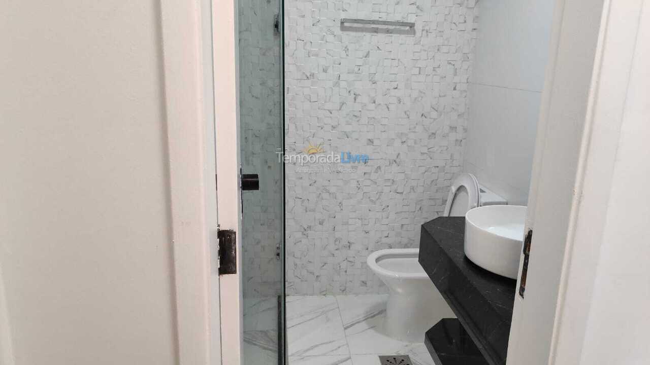 Apartamento para aluguel de temporada em Guarujá (Pitangueiras)