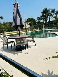 Linda casa de condomínio disponível para locação!