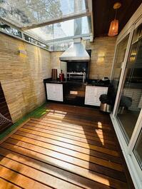 Linda casa de condomínio disponível para locação!