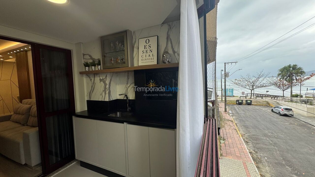 Apartment for vacation rental in Itapema (Meia Praia)