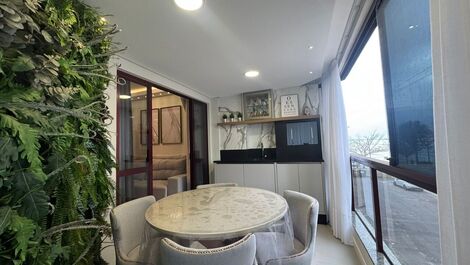 Seafront in Meia Praia