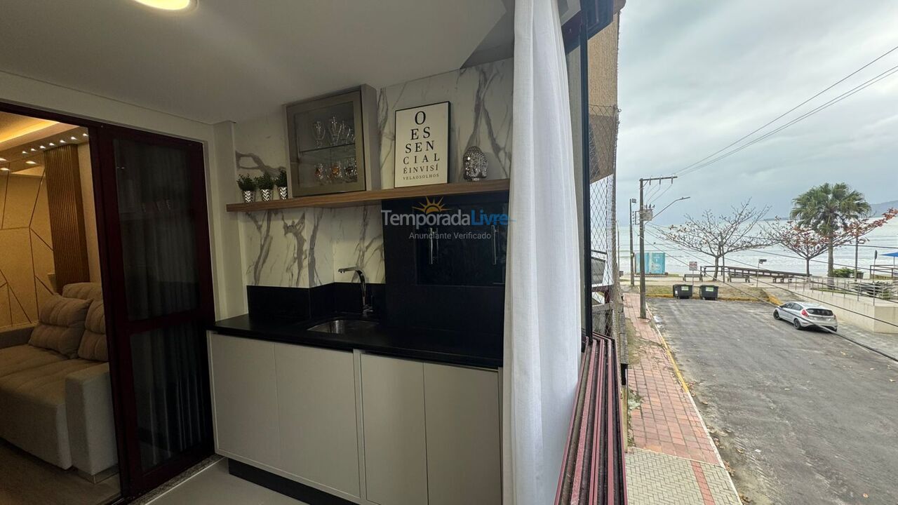 Apartment for vacation rental in Itapema (Meia Praia)