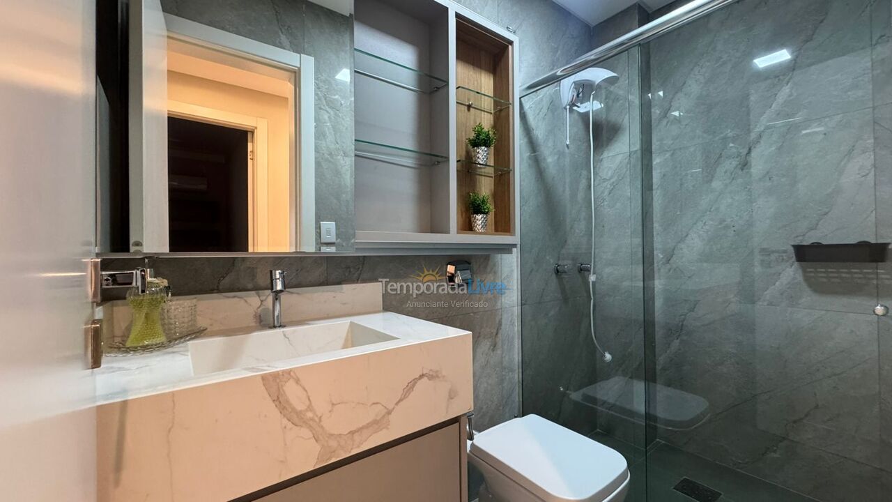 Apartment for vacation rental in Itapema (Meia Praia)