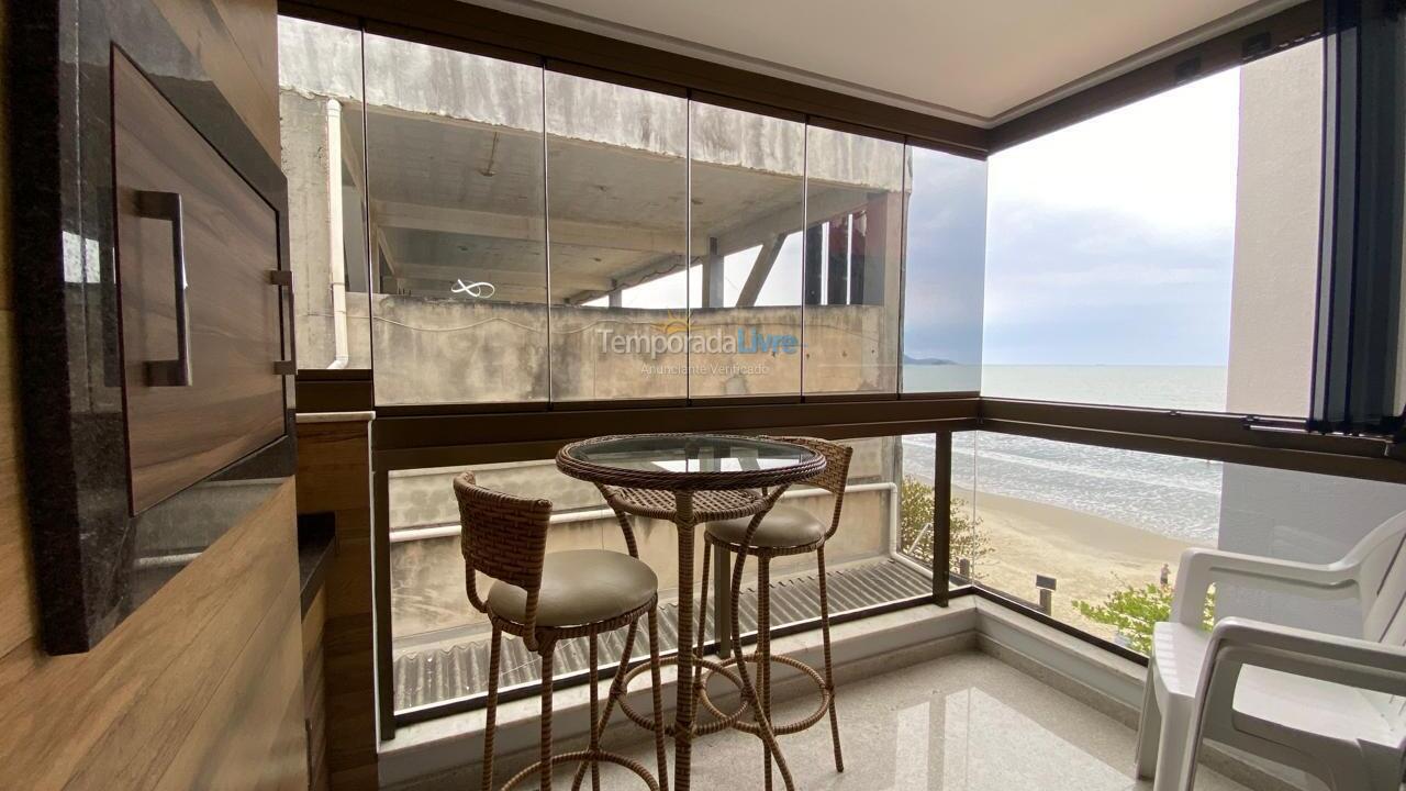 Apartamento para aluguel de temporada em Itapema (Meia Praia)