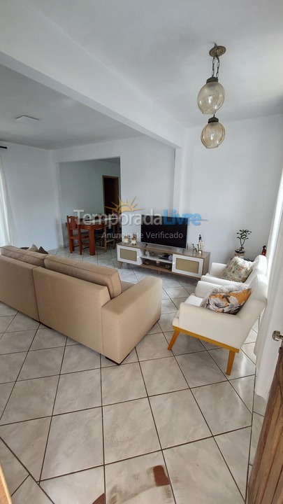 Casa para alquiler de vacaciones em Barra Velha (Praia do Tabuleiro)