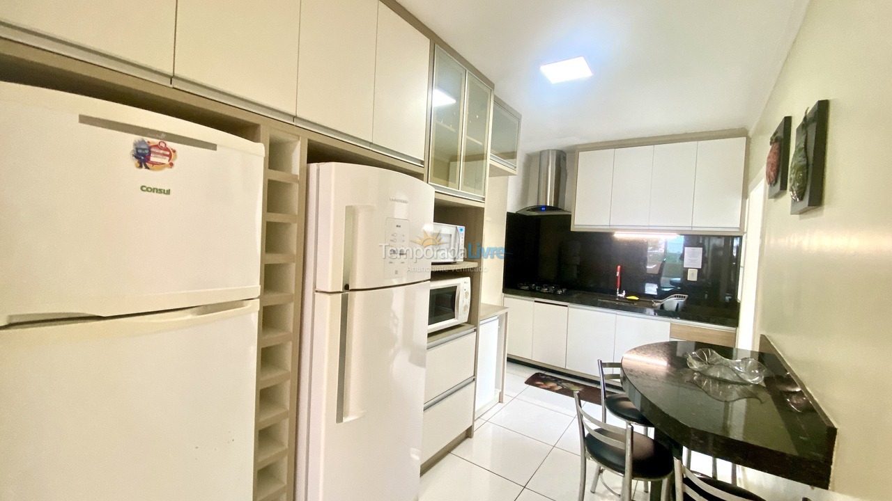 Apartamento para aluguel de temporada em Bombinhas (Praia de Bombas)