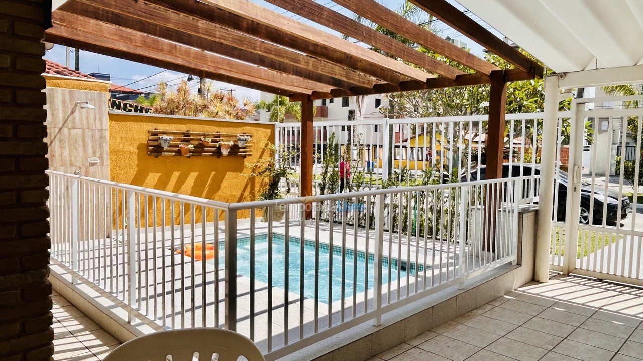 Casa para aluguel de temporada em Ubatuba (Praia Grande)