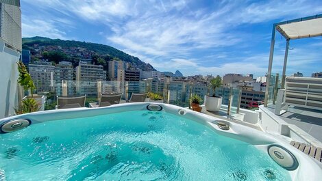 Linda cobertura com vista e jacuzzi