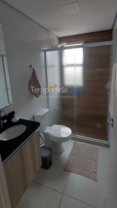 Apartamento para aluguel de temporada em Praia Grande (Praia do Caiçara)