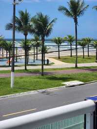 Vista parcial da varanda frente ao mar! ...