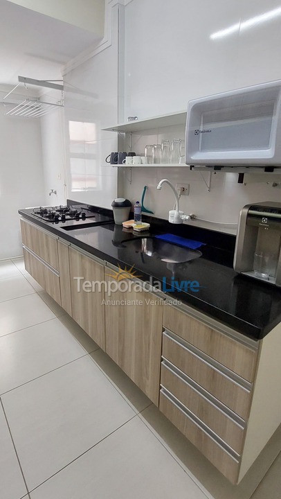 Apartamento para aluguel de temporada em Praia Grande (Praia do Caiçara)