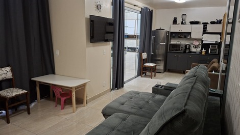 Excelente casa com 4 quartos em Bombinhas a 200m da praia