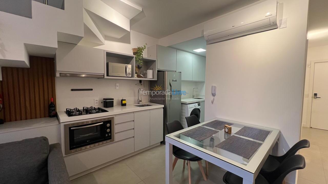 Apartamento para alquiler de vacaciones em Florianópolis (Jurere Tradicional)