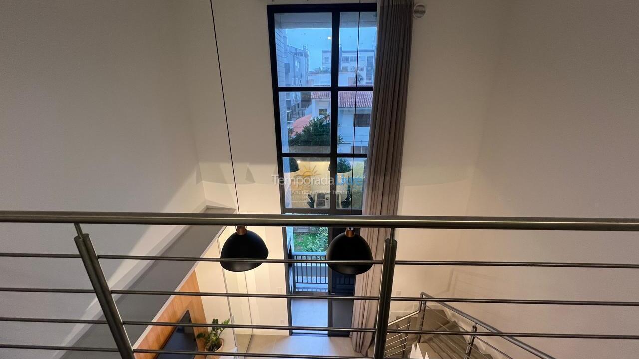 Apartamento para alquiler de vacaciones em Florianópolis (Jurere Tradicional)
