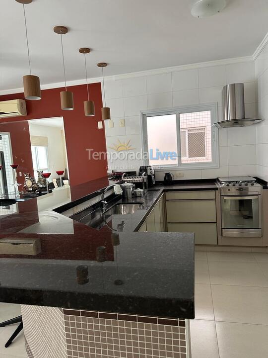 Apartamento para aluguel de temporada em Ubatuba (Praia Grande)