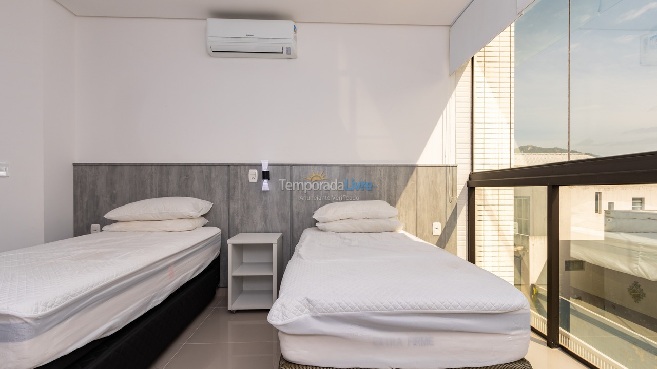 Apartment for vacation rental in Bombinhas (Canto Grande)