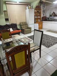 Casa amplia, cómoda y segura.