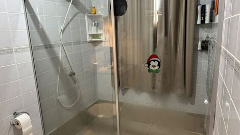 Casa amplia, cómoda y segura.