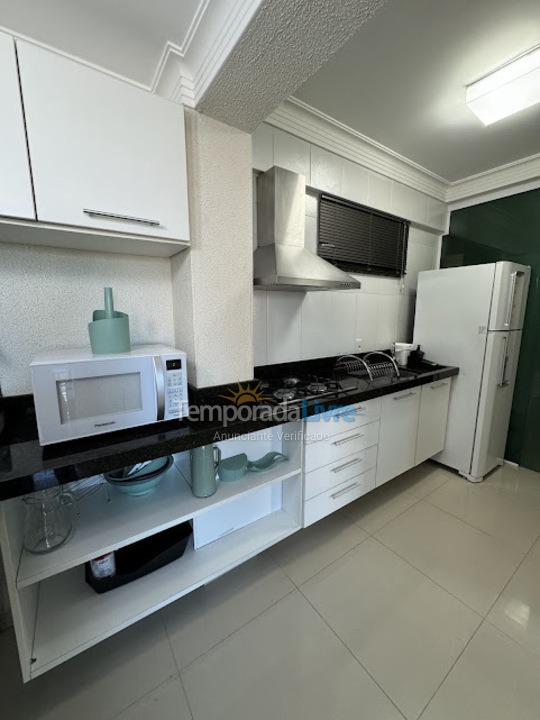 Apartamento para aluguel de temporada em Bombinhas (Praia de Bombas)