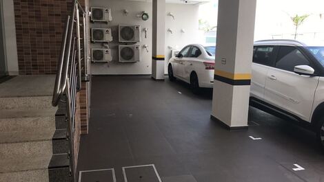 APARTAMENTO 4 DORMITÓRIOS FRENTE MAR PRAIA DE BOMBAS - VARANDAS