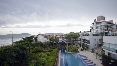 APARTAMENTO 4 DORMITÓRIOS FRENTE MAR PRAIA DE BOMBAS - VARANDAS