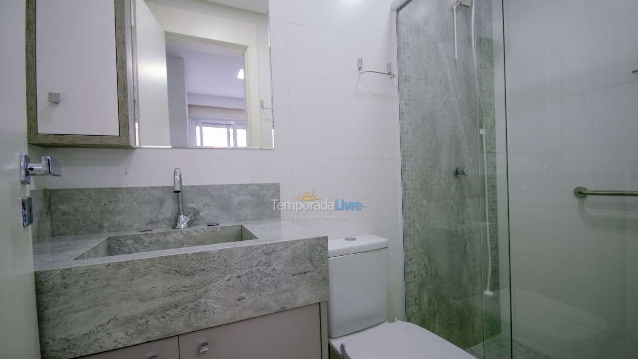 Apartamento para aluguel de temporada em Bombinhas (Praia de Bombas)