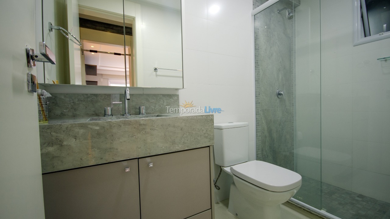 Apartamento para aluguel de temporada em Bombinhas (Praia de Bombas)