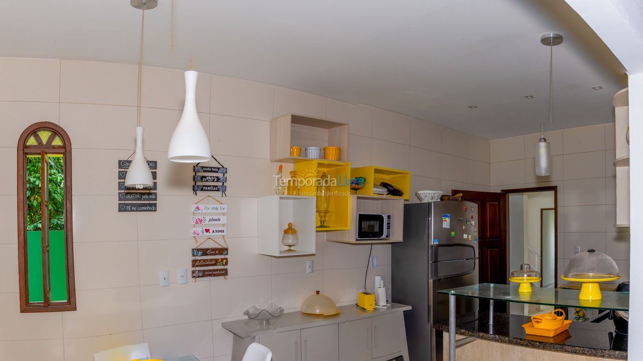 Casa para aluguel de temporada em Camaçari (Praia de Guarajuba)