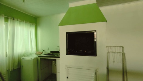 2-BEDROOM HOUSE IN CTG, AIR CONDITIONING, WIFI, 5 PEOPLE