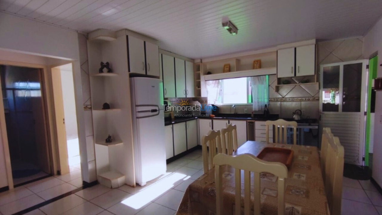 House for vacation rental in Bombinhas (Canto Grande)