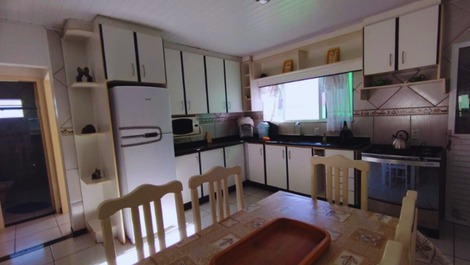 2-BEDROOM HOUSE IN CTG, AIR CONDITIONING, WIFI, 5 PEOPLE