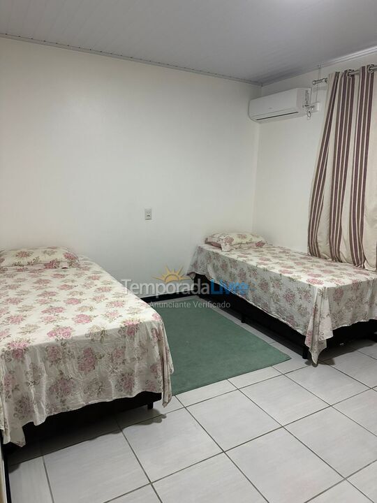 House for vacation rental in Bombinhas (Canto Grande)